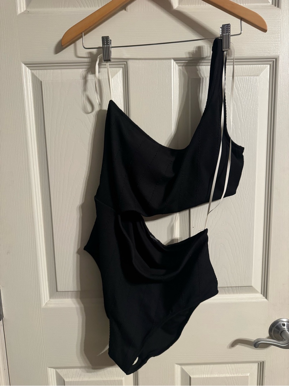 American Eagle Outfitters Black One-Shoulder Cutout One-Piece Swimsuit